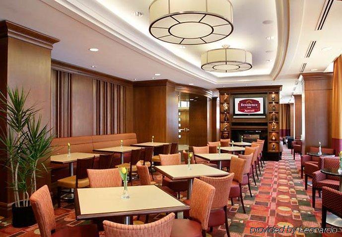 Residence Inn By Marriott Toronto Downtown / Entertainment District Restaurant photo