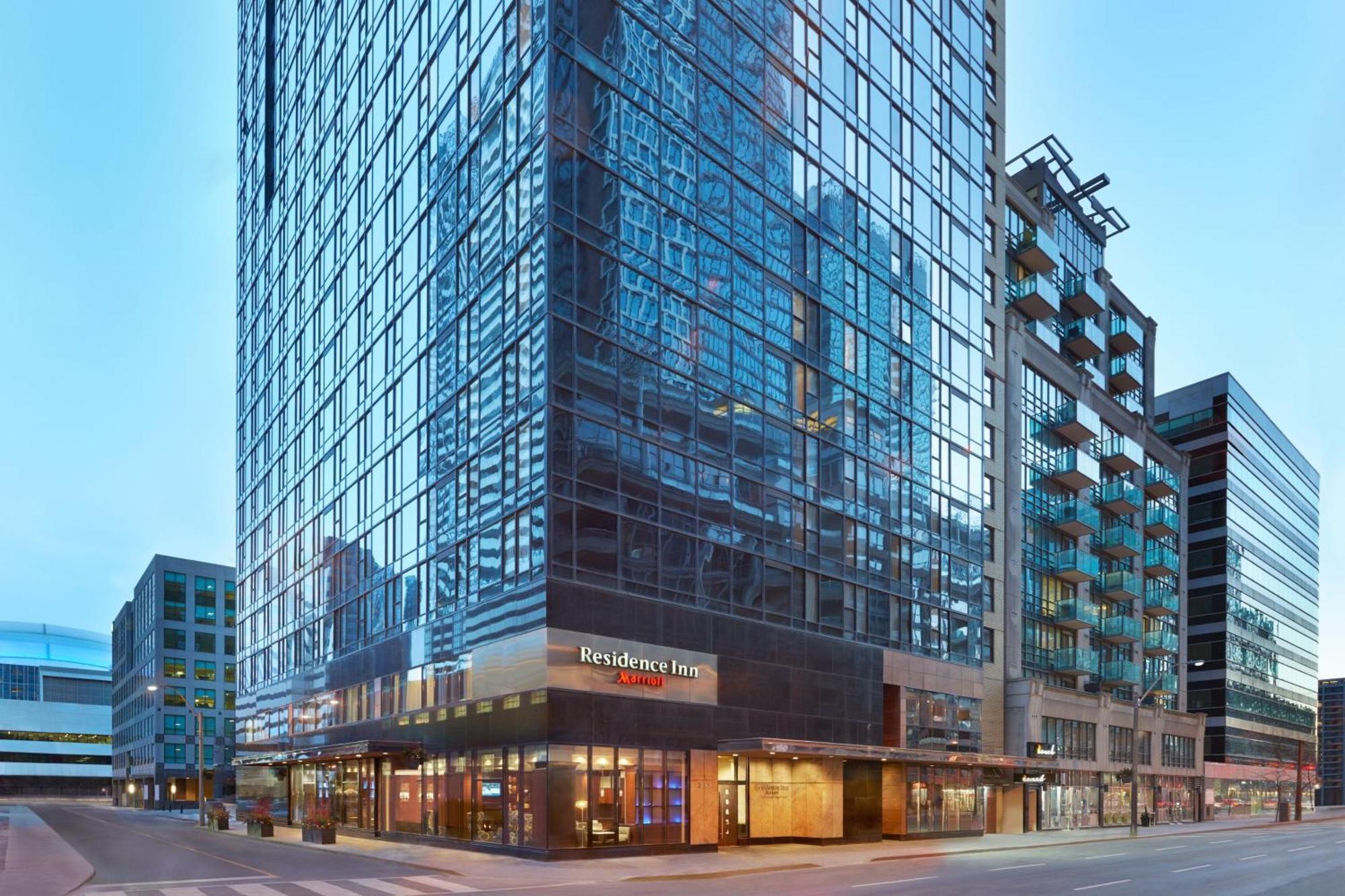 Residence Inn By Marriott Toronto Downtown / Entertainment District Exterior photo