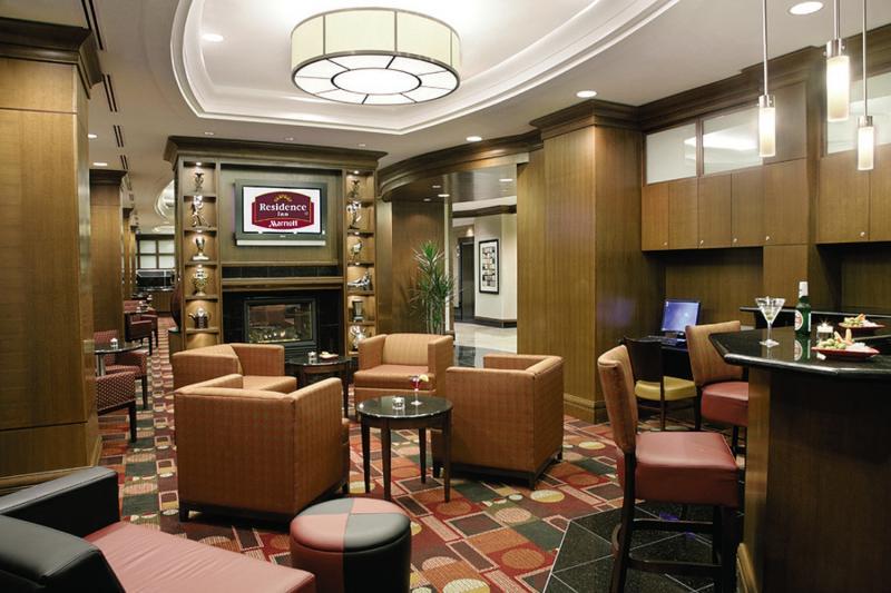 Residence Inn By Marriott Toronto Downtown / Entertainment District Restaurant photo